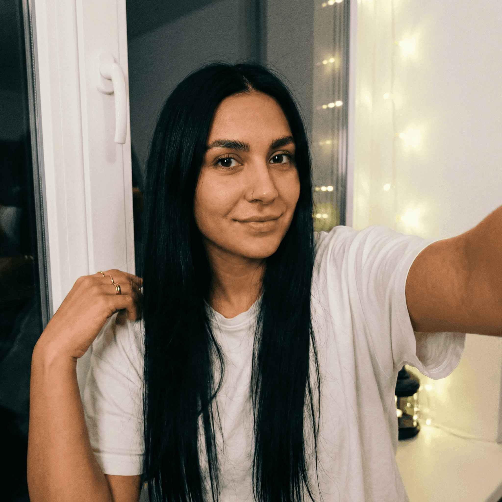 Thumbnail before - Woman casual to professional transformation